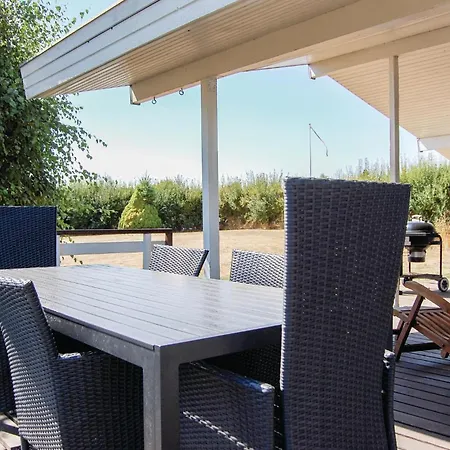 Amazing In With Kitchen Holiday home *